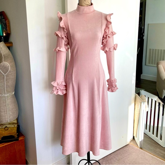 Unosa pink ruffle cottage core dress - Picture 3 of 8